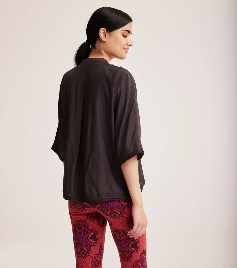 blusa charlotta