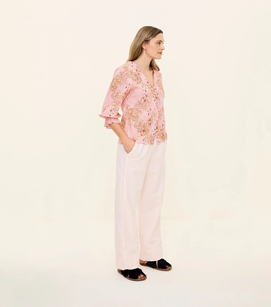 blusa floreciente