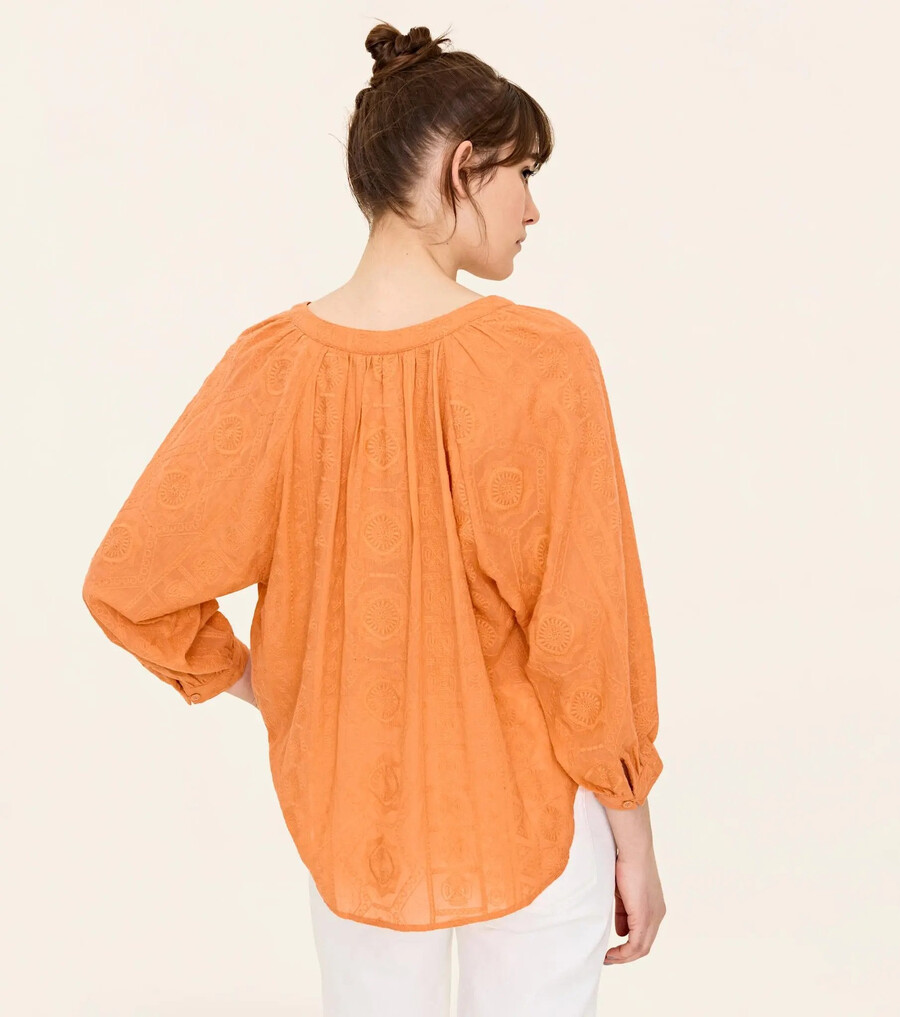 blusa de martes al almuerzo